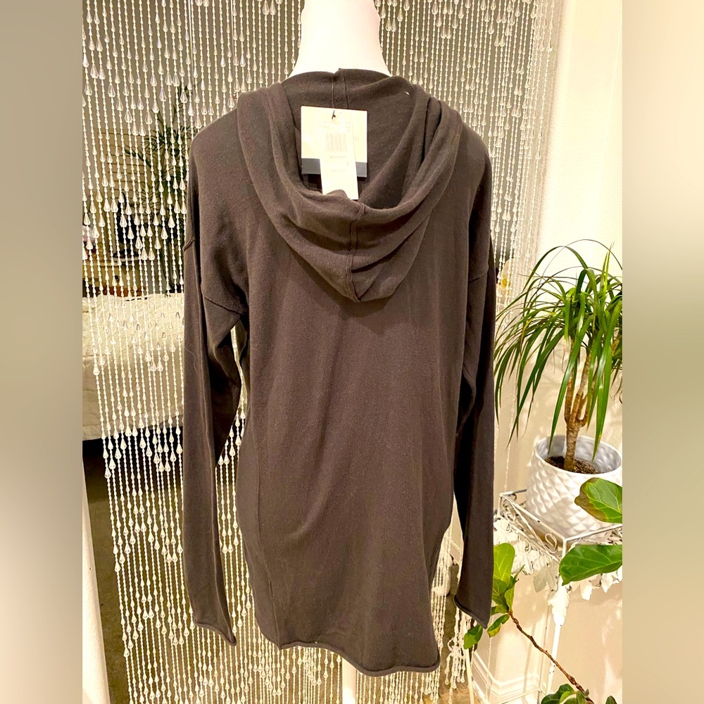 CALVIN KLEIN V-NECK BLOUSE W/HOOD NWT - Picture 2 of 7